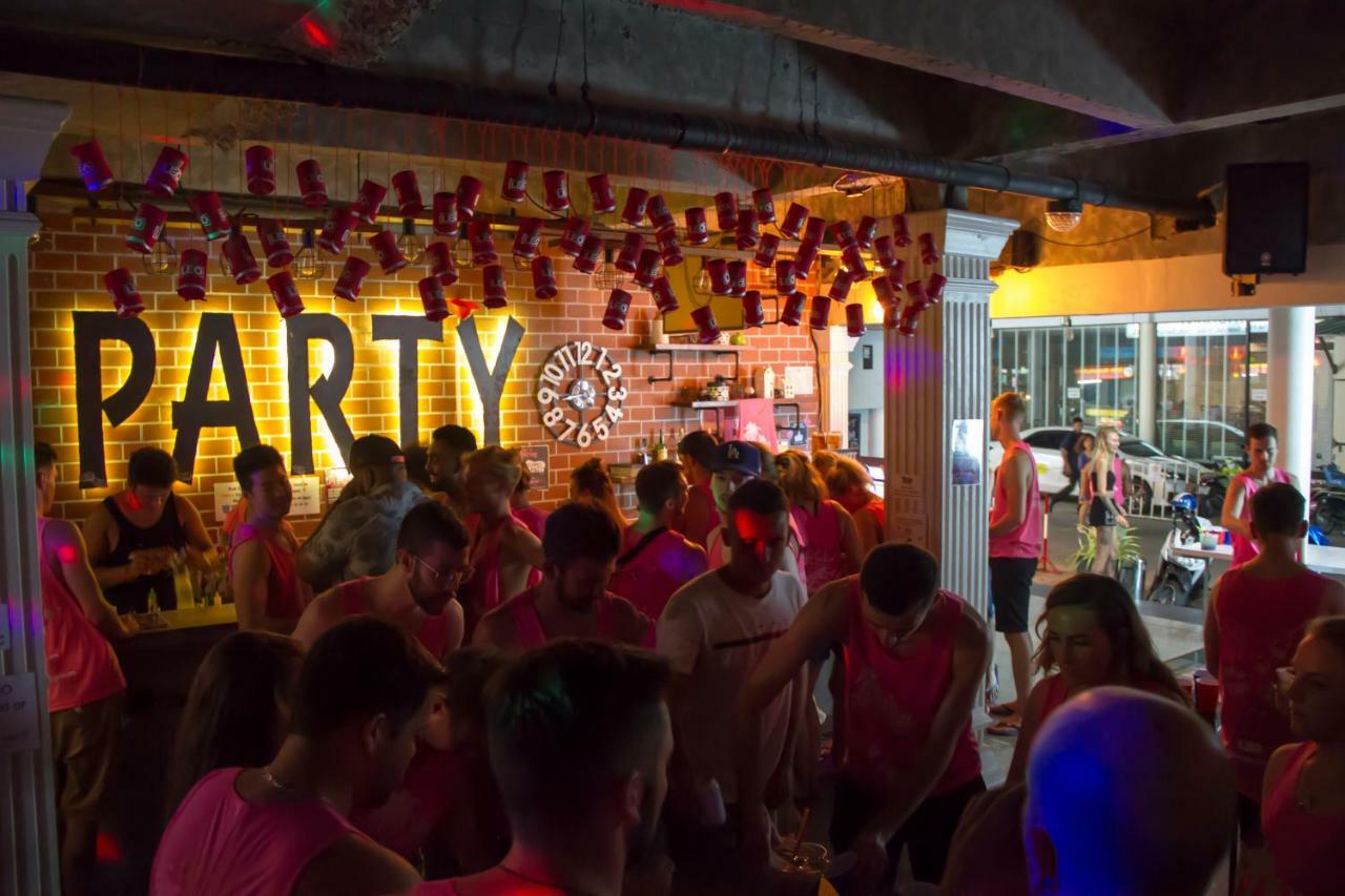 Bodega Phuket Patong (Adults Only) Hostel Buitenkant foto